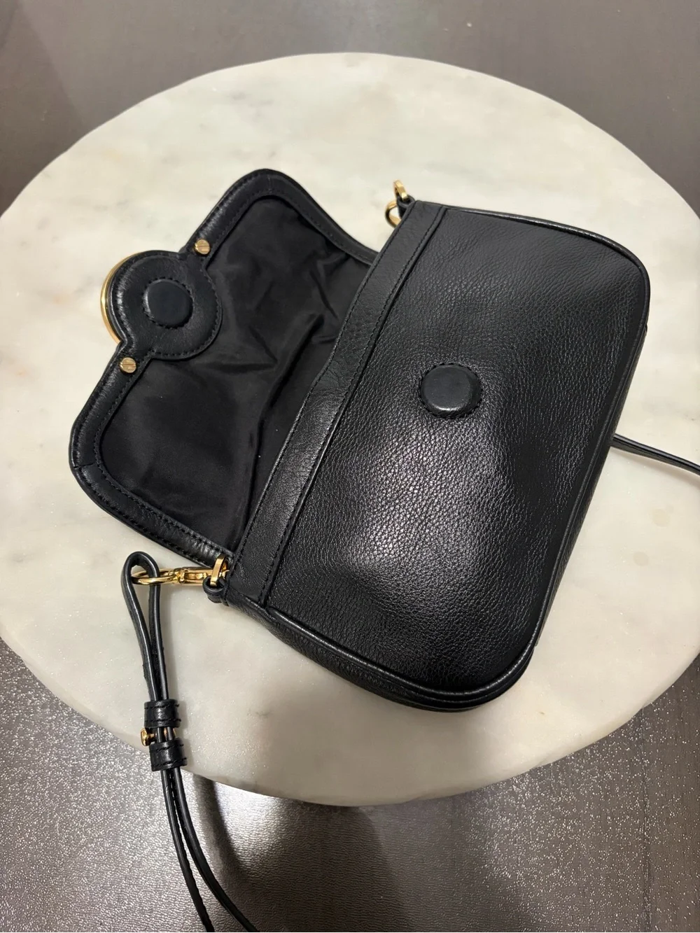 TORY BURCH Classic Black Pebbled Leather Amanda Mini Crossbody PHONE WALLET Bag